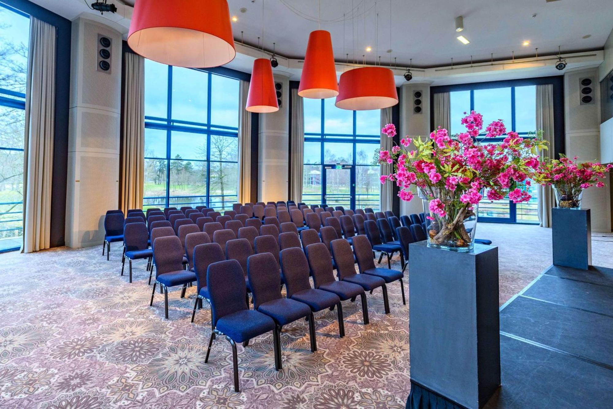 Doubletree By Hilton Royal Parc Soestduinen 4*
