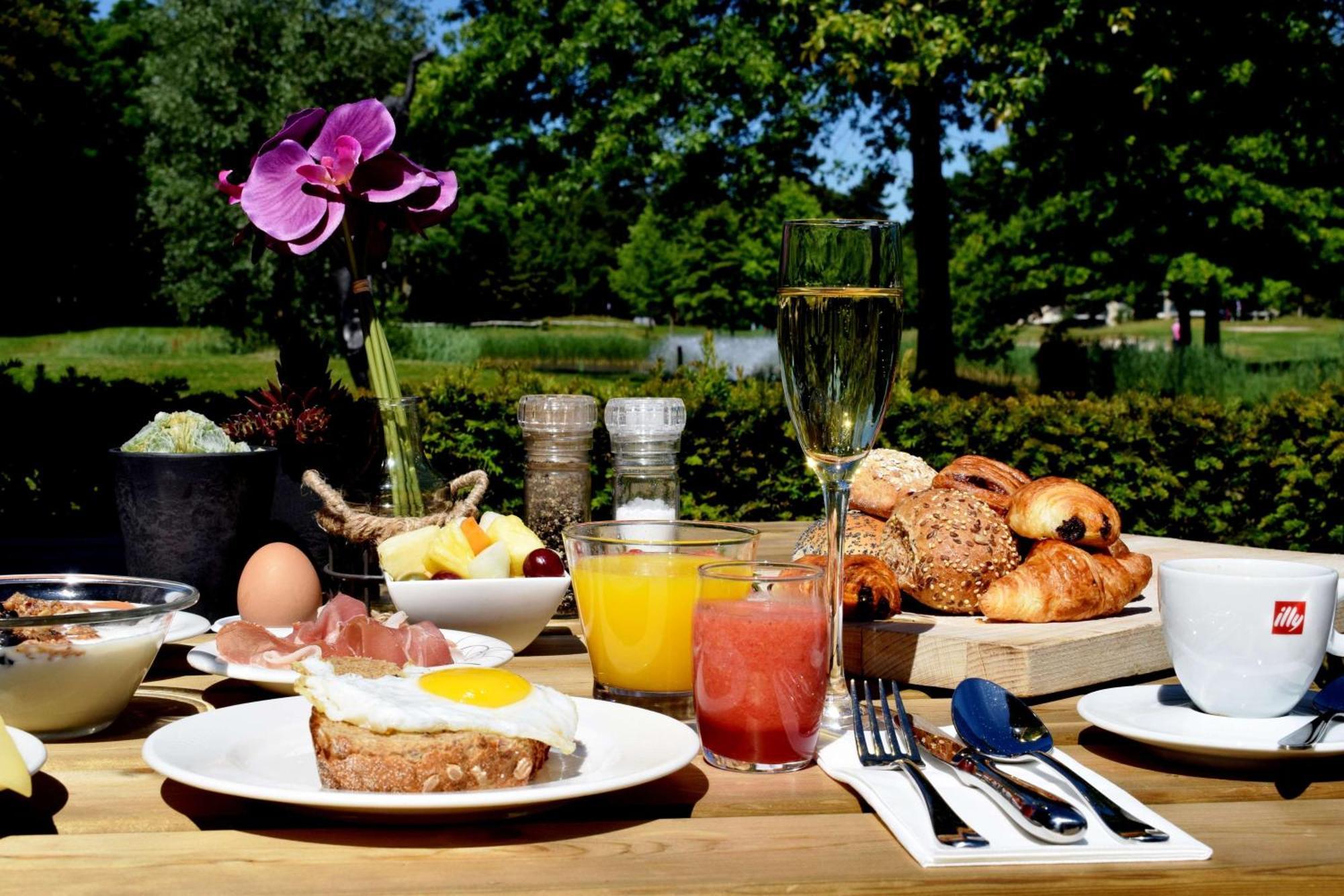 Doubletree By Hilton Royal Parc Soestduinen Hotel 4*